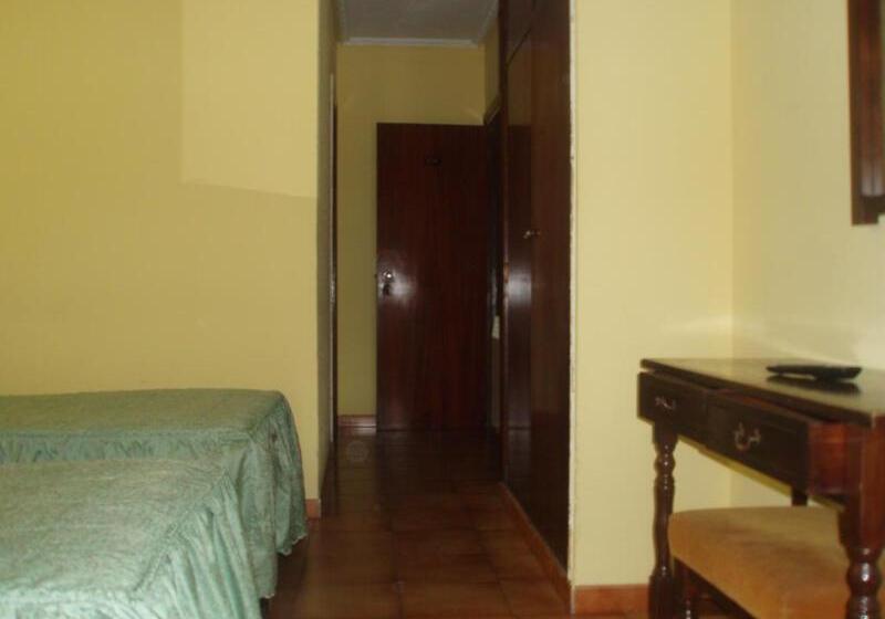 호텔 Las Rocas De Isla