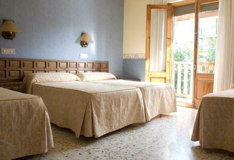 בית מלון כפרי Latre