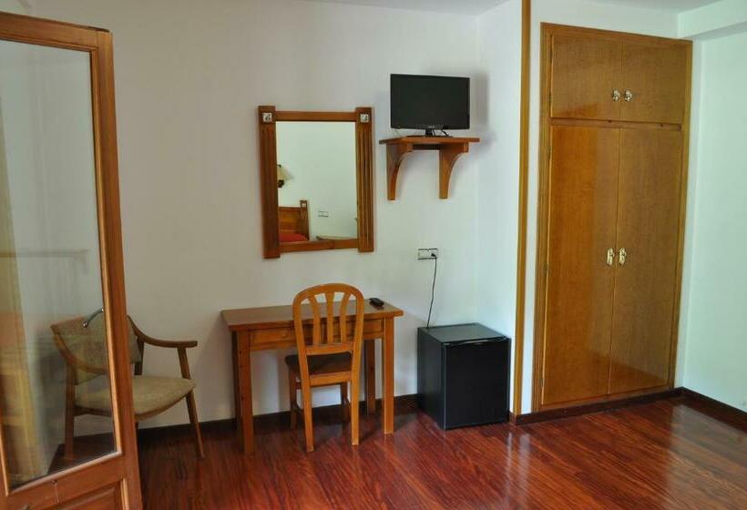 בית מלון כפרי Latre