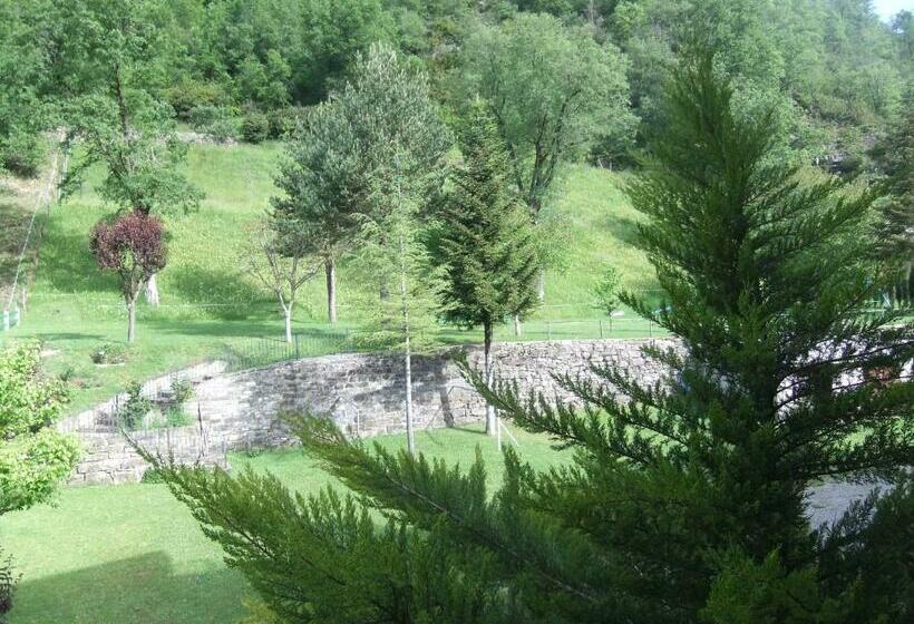 בית מלון כפרי Latre