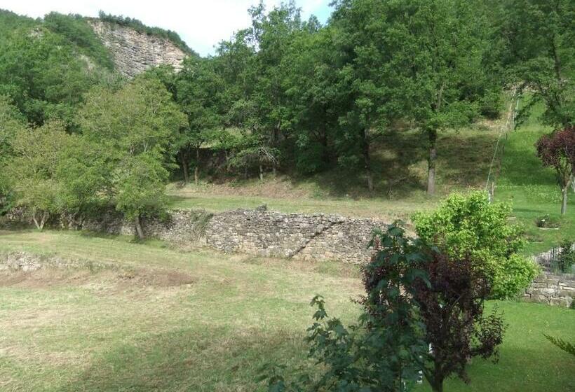 בית מלון כפרי Latre