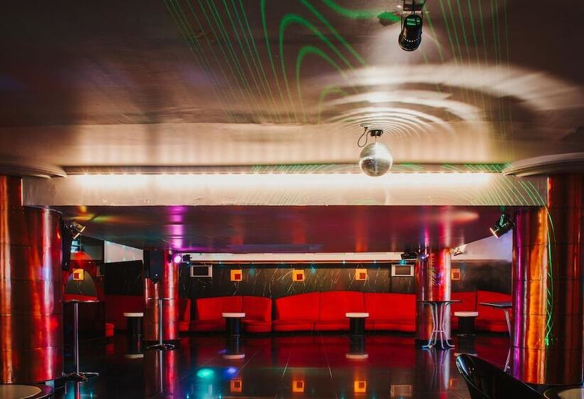 Los Angeles Hotel & Spa