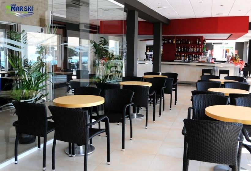 בית מלון כפרי Mar Ski