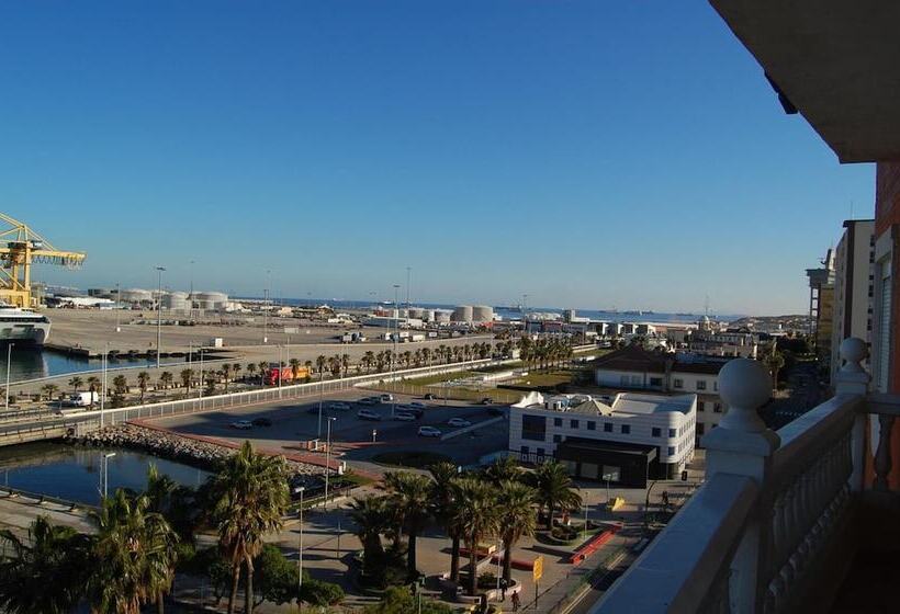 酒店 Marina Victoria