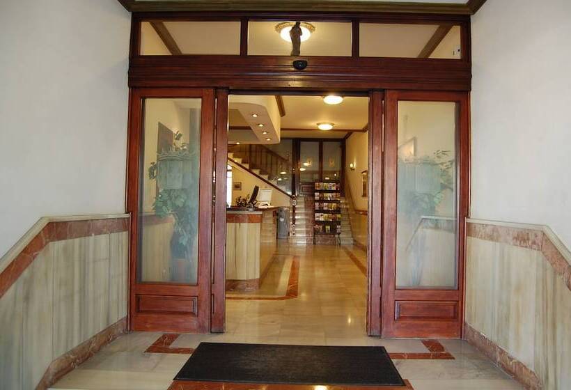 酒店 Marina Victoria