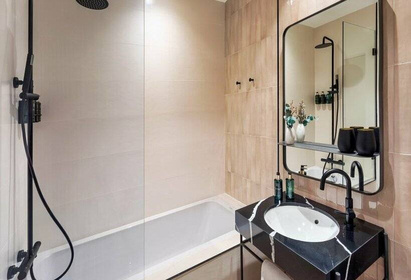 هتل Meliá Granada