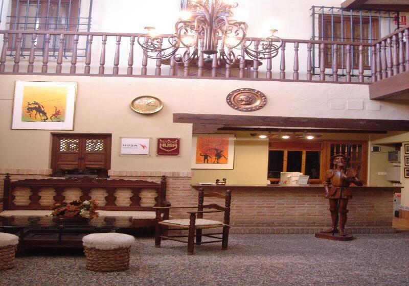 酒店 Meson De Don Quijote