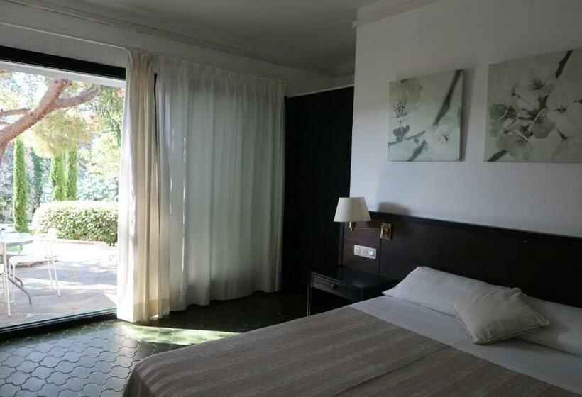 בית מלון כפרי Misty