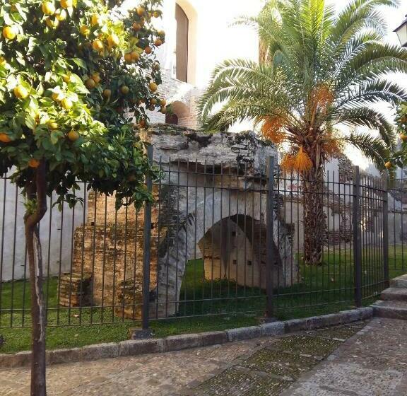 Отель Monasterio De San Francisco