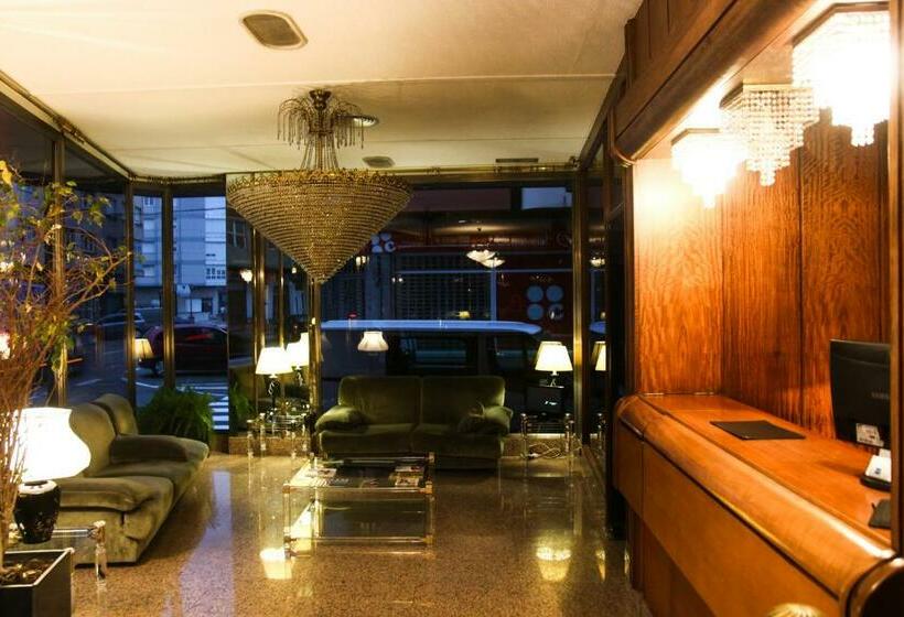 Отель Moncarsol