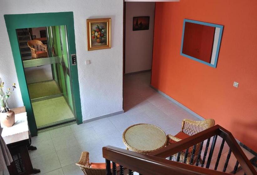 בית מלון כפרי Muñoz