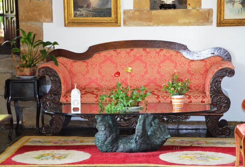 هتل Museo Los Infantes