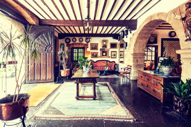 هتل Museo Los Infantes