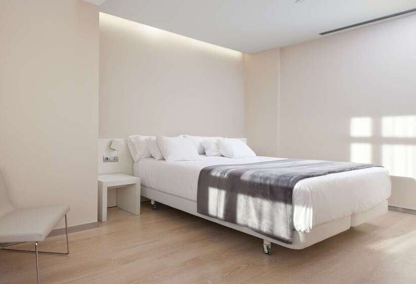 酒店 NH Castellon Mindoro