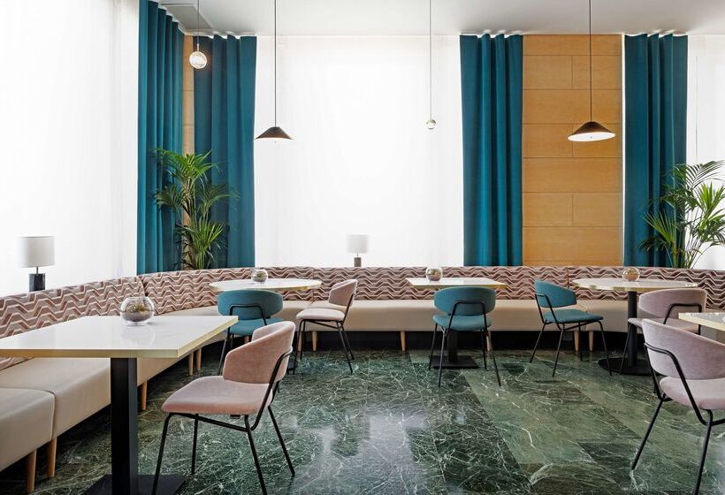 هتل NH Ciudad De Cuenca