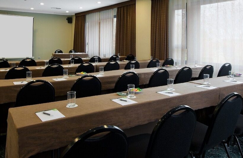 هتل NH Ciudad De Cuenca