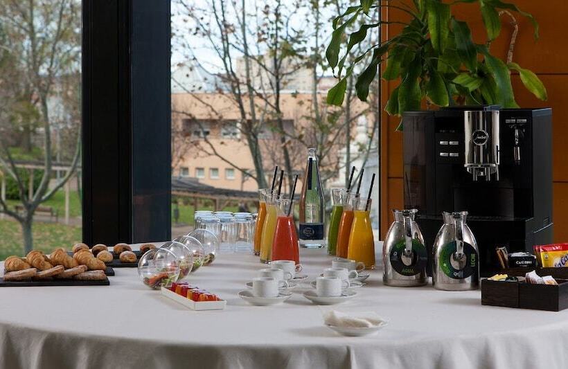 هتل NH Ciudad De Cuenca