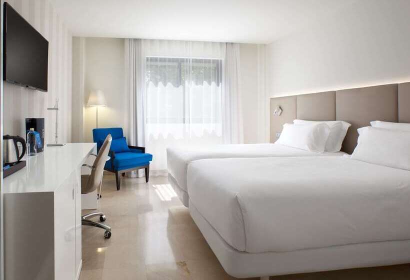 فندق NH Ciudad De Santander