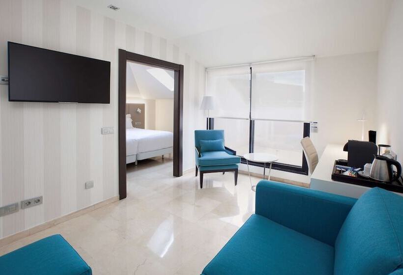 فندق NH Ciudad De Santander