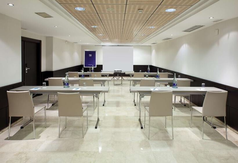 فندق NH Ciudad De Santander