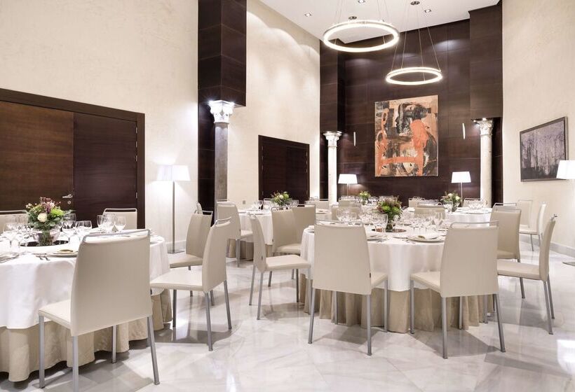 فندق NH Collection Victoria