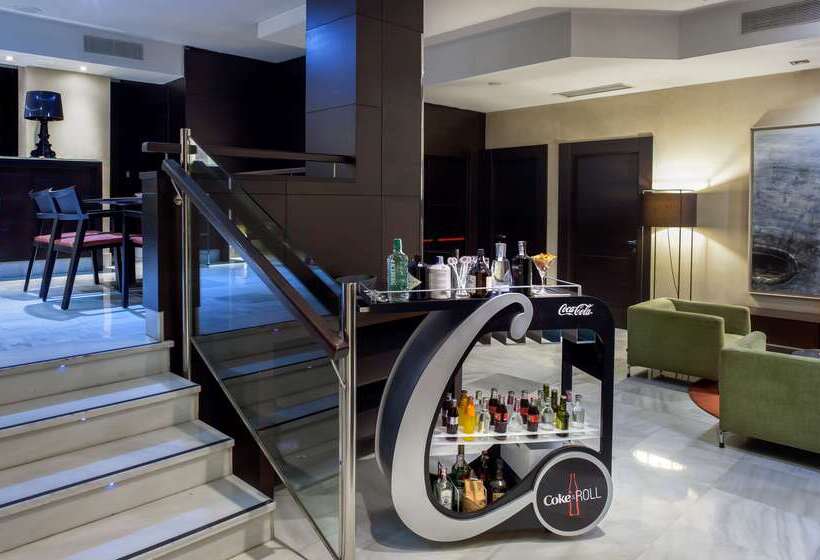 فندق NH Collection Victoria