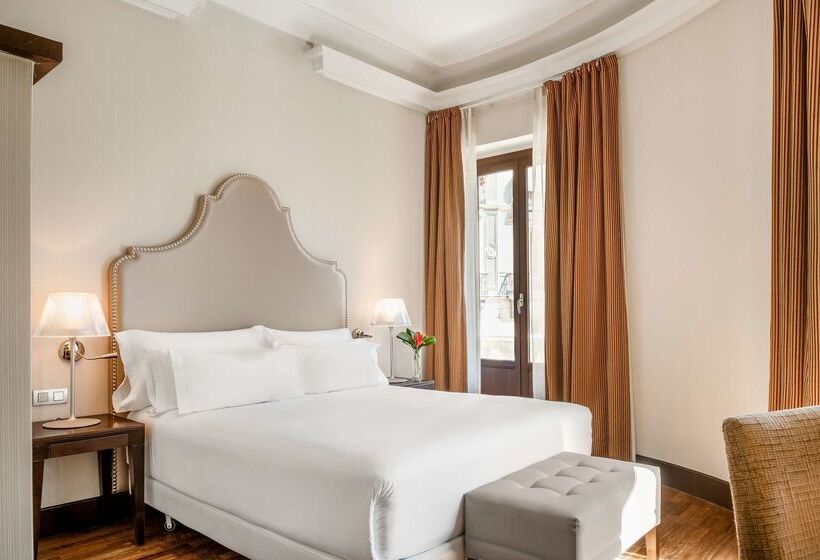 فندق NH Collection Victoria