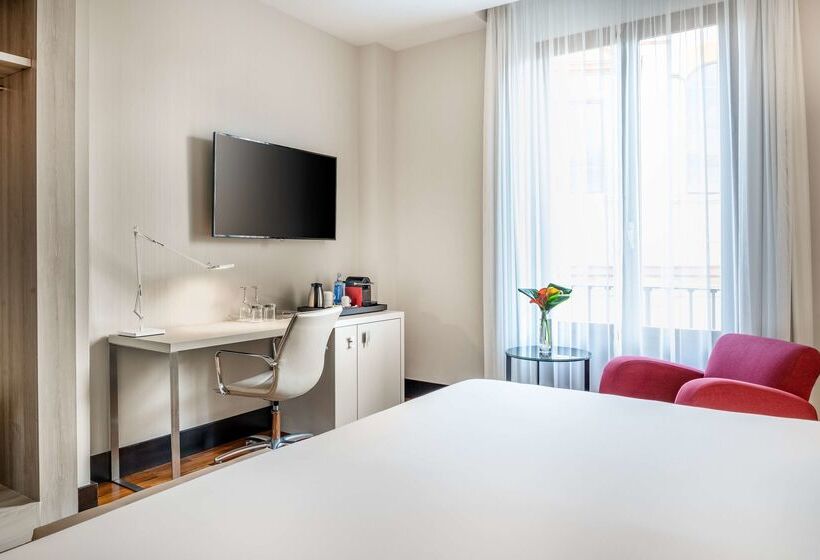 فندق NH Collection Victoria