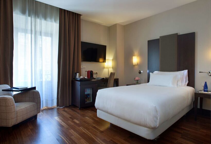 فندق NH Collection Victoria