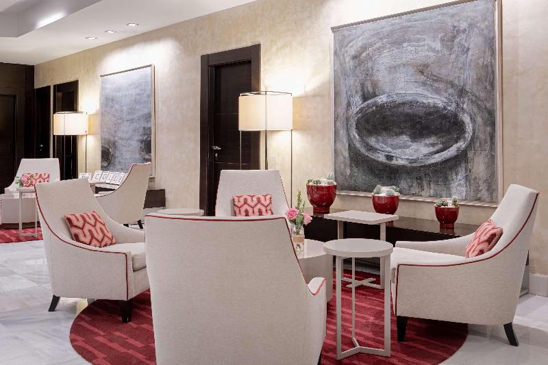 هتل NH Collection Victoria