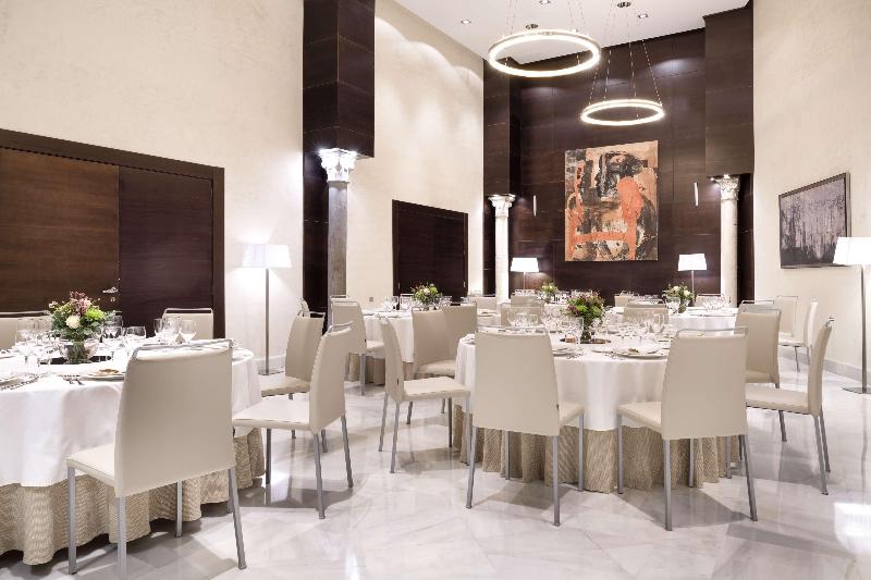 فندق NH Collection Victoria