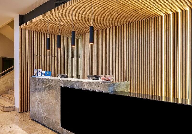 酒店 NH Luz Huelva