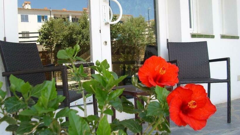 בית מלון כפרי Nou Estrelles