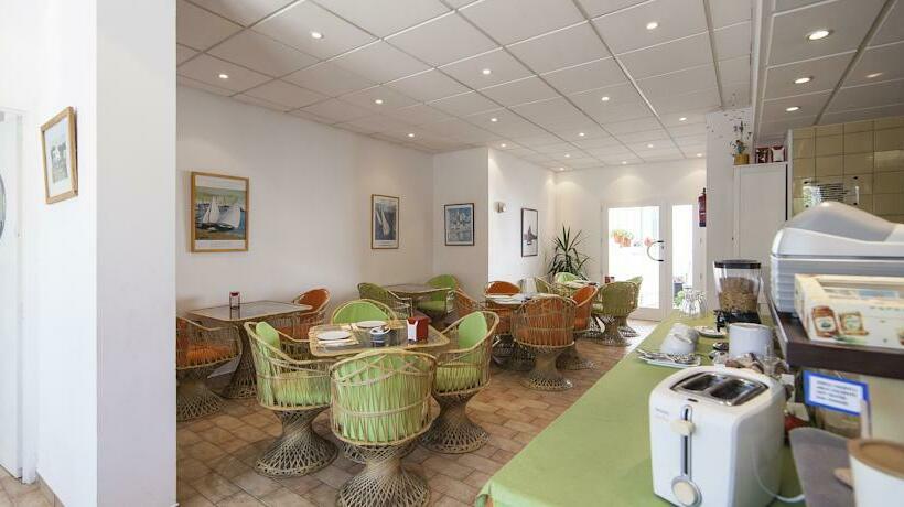 בית מלון כפרי Nou Estrelles