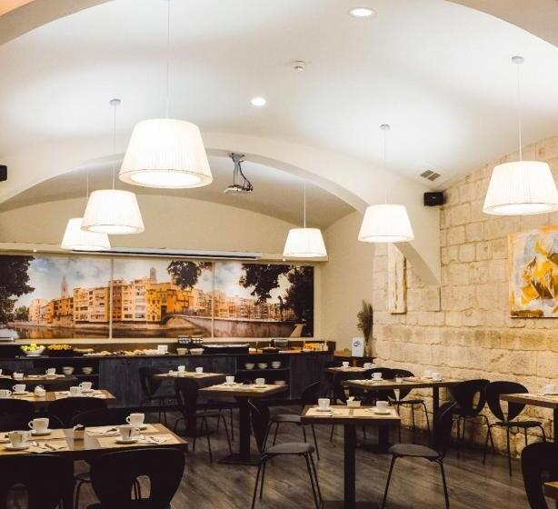 Отель Peninsular