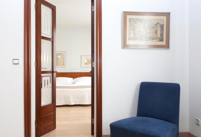 Отель Peninsular