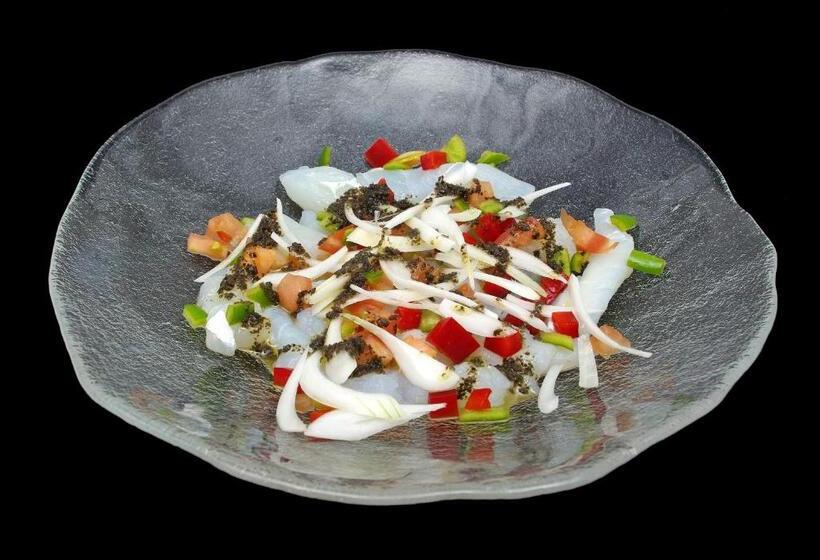 Отель Peninsular