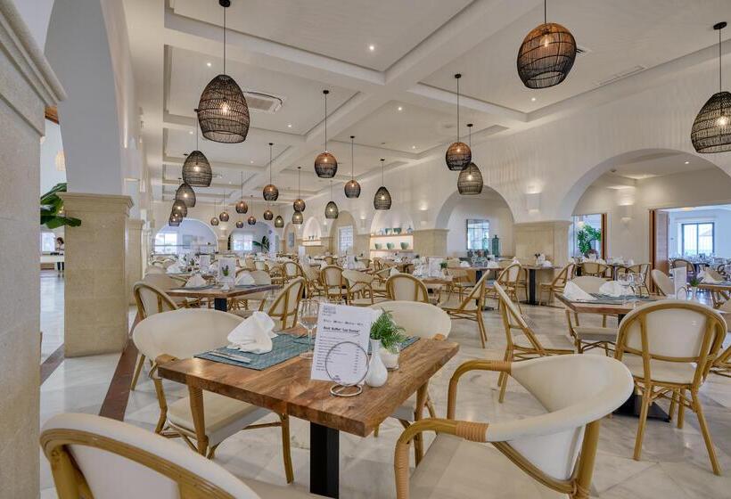 Отель Playa De La Luz