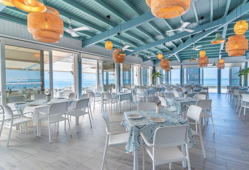 Отель Playa De La Luz