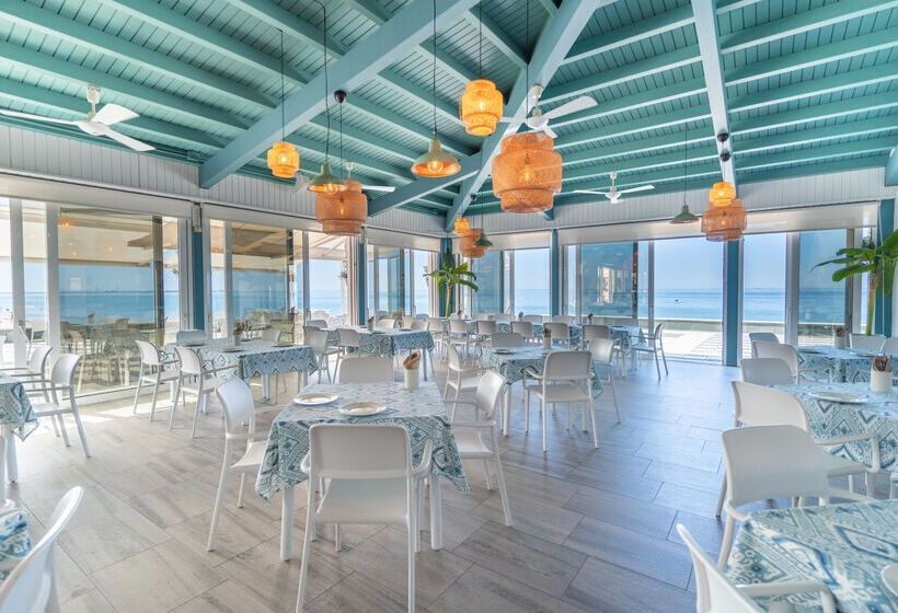 Отель Playa De La Luz