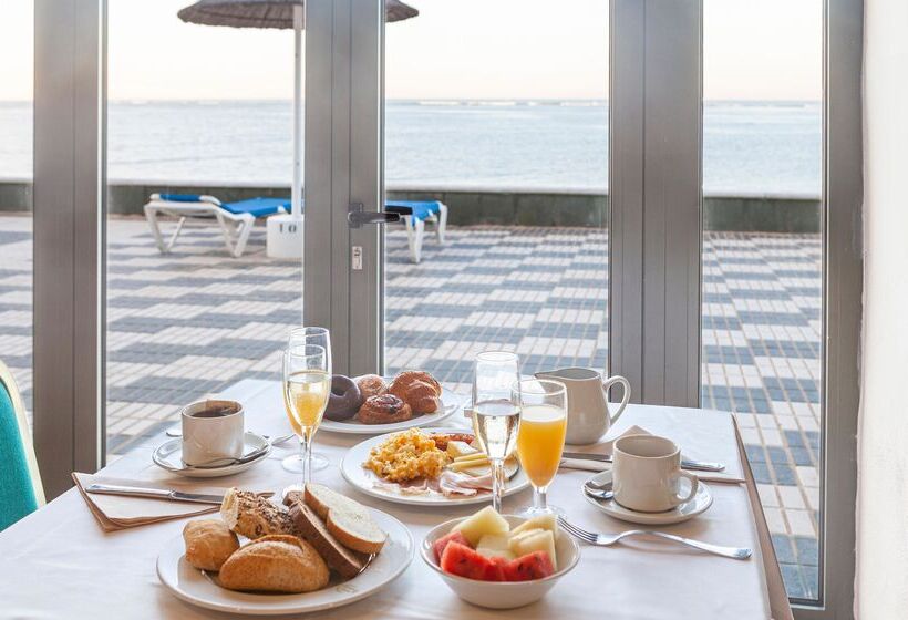 Отель Playa De La Luz