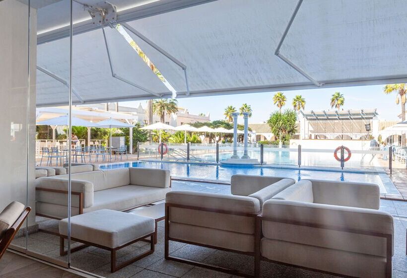 Отель Playa De La Luz