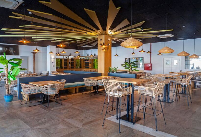 Отель Playa De La Luz