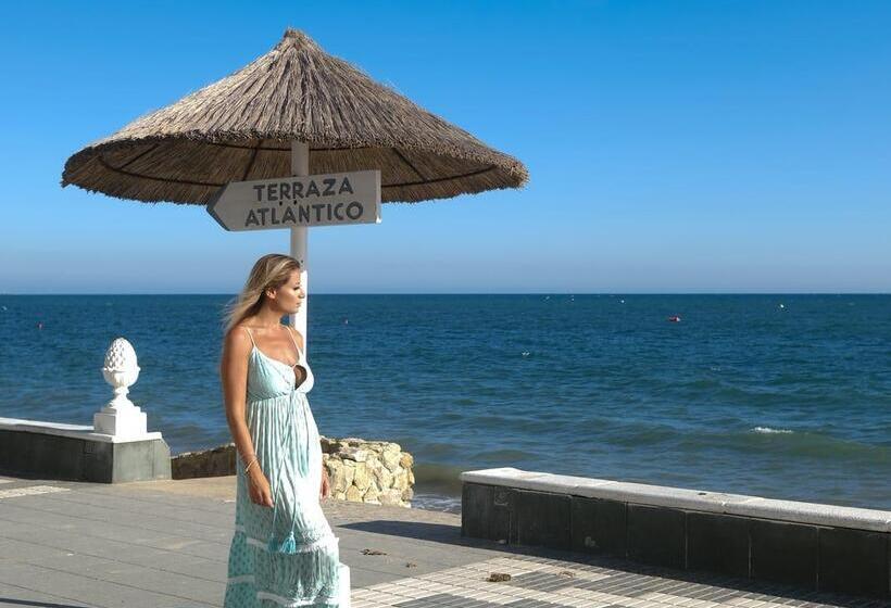 Отель Playa De La Luz