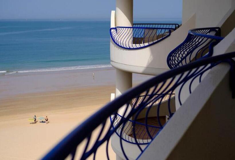 Отель Playa Victoria