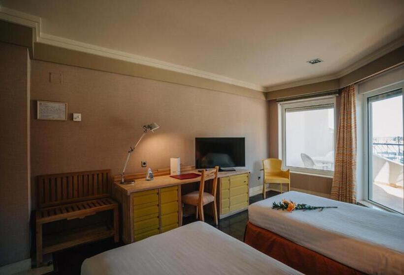 Отель Playa Victoria