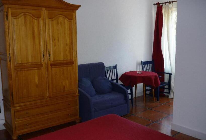 בית מלון כפרי Port Lligat