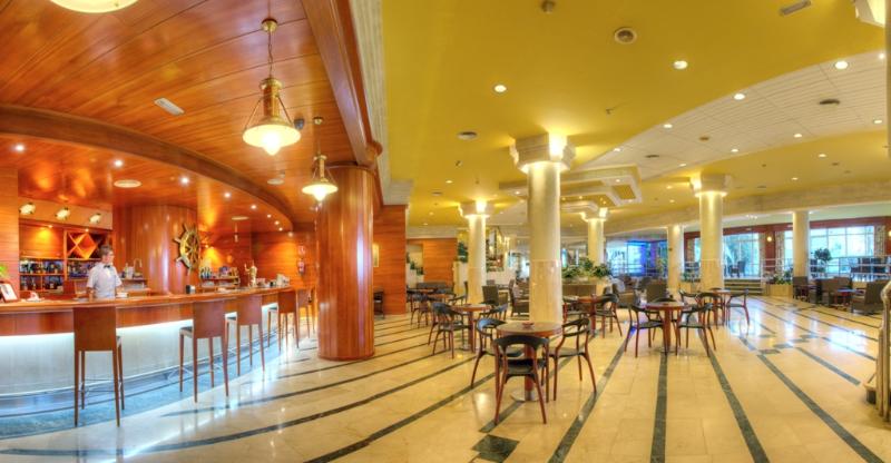 酒店 Puertobahia & Spa