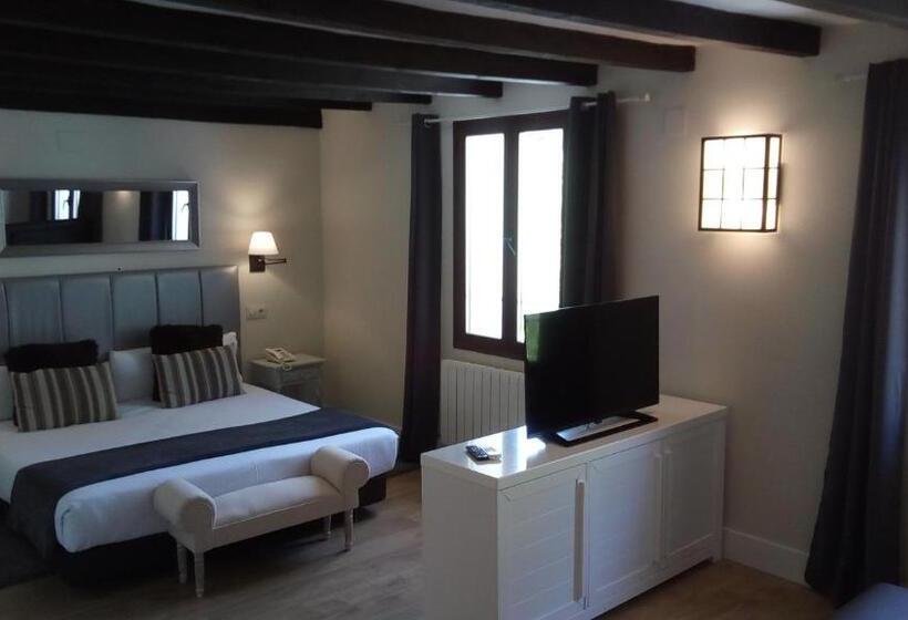 هتل Cueva Del Fraile