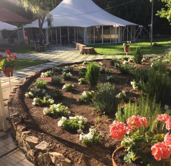 هتل Cueva Del Fraile